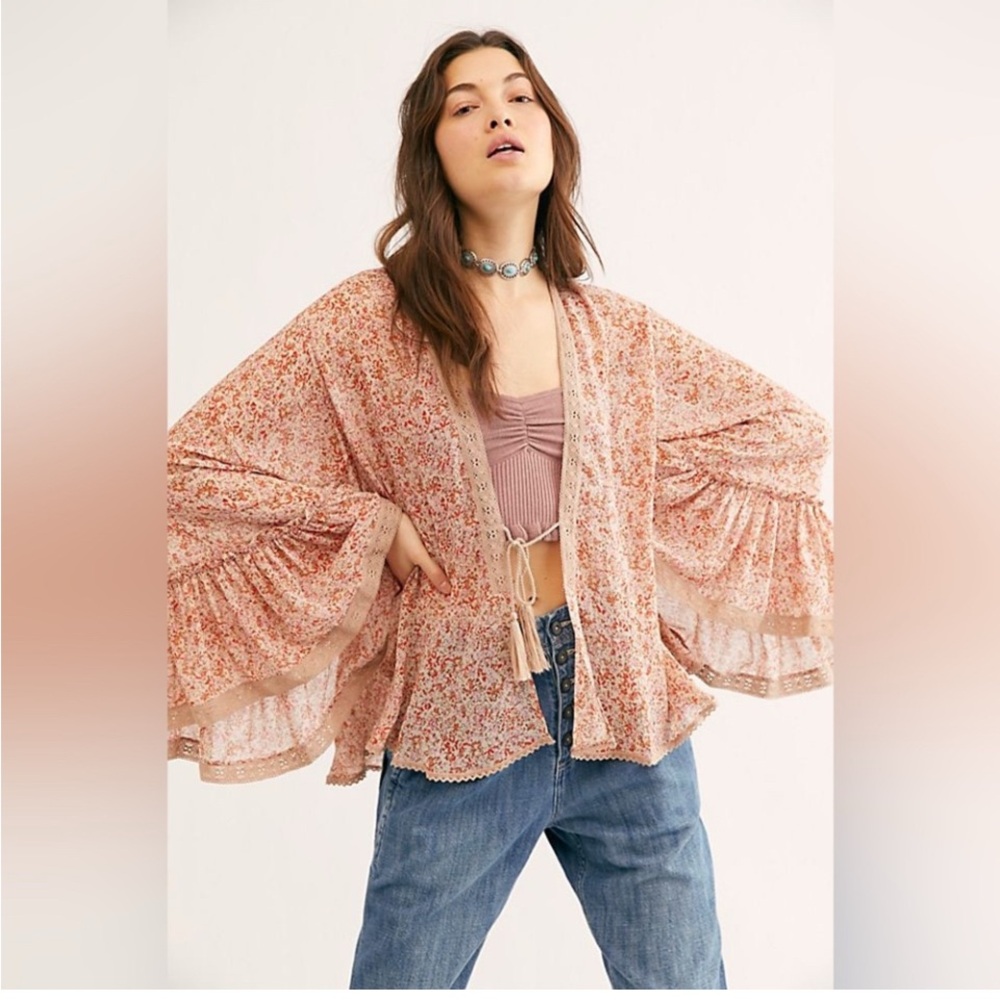 FREE PEOPLE LOLA floral print, chiffon kimono in neutral combo 
size S